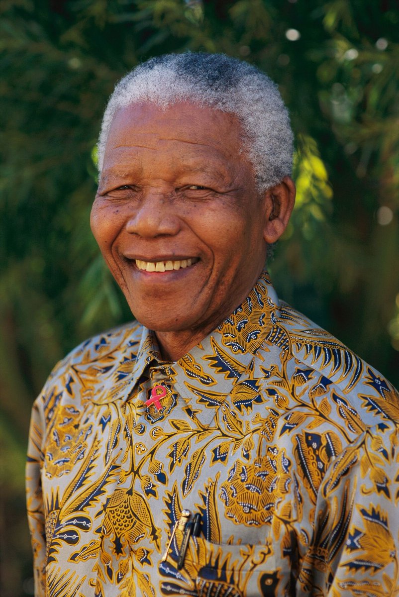 aquilesgeo's tweet photo. @ocram Mandela cagandose de risa de @jdealthaus https://t.co/lC4Yfo8trA