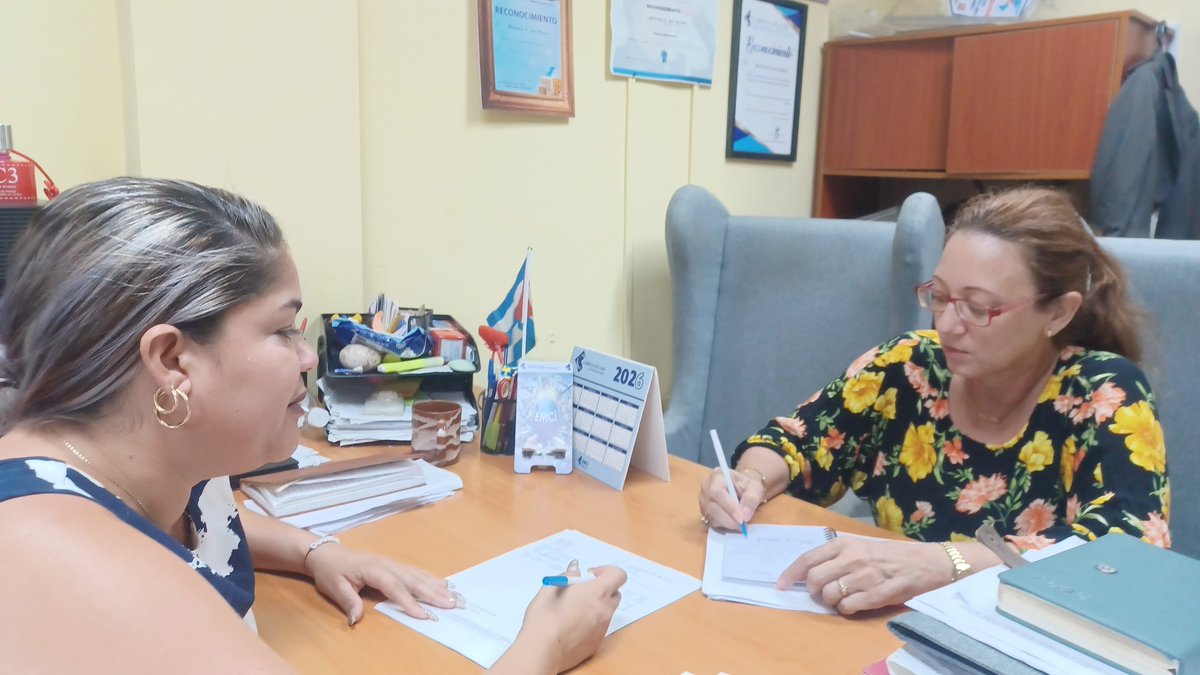 ErlinRondon's tweet photo. Hoy intercambiamos con La Directora de Mensajería y Cambio Internacional de Correos de Cuba, colectivo comprometido con el pueblo en buscar nuevos servicios. @Cuba_CTC @Colina_CTCuba https://t.co/VYg15Qjnj5