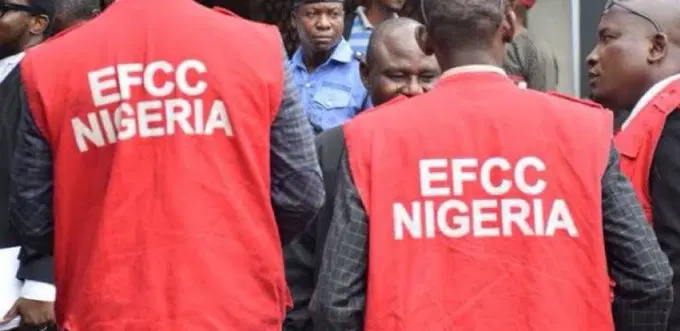 vanguardngrnews's tweet photo. EFCC lacks power to freeze Osun statutory account — Attorney-General

https://t.co/YYhXFwxjld https://t.co/Ni73i9jf3K