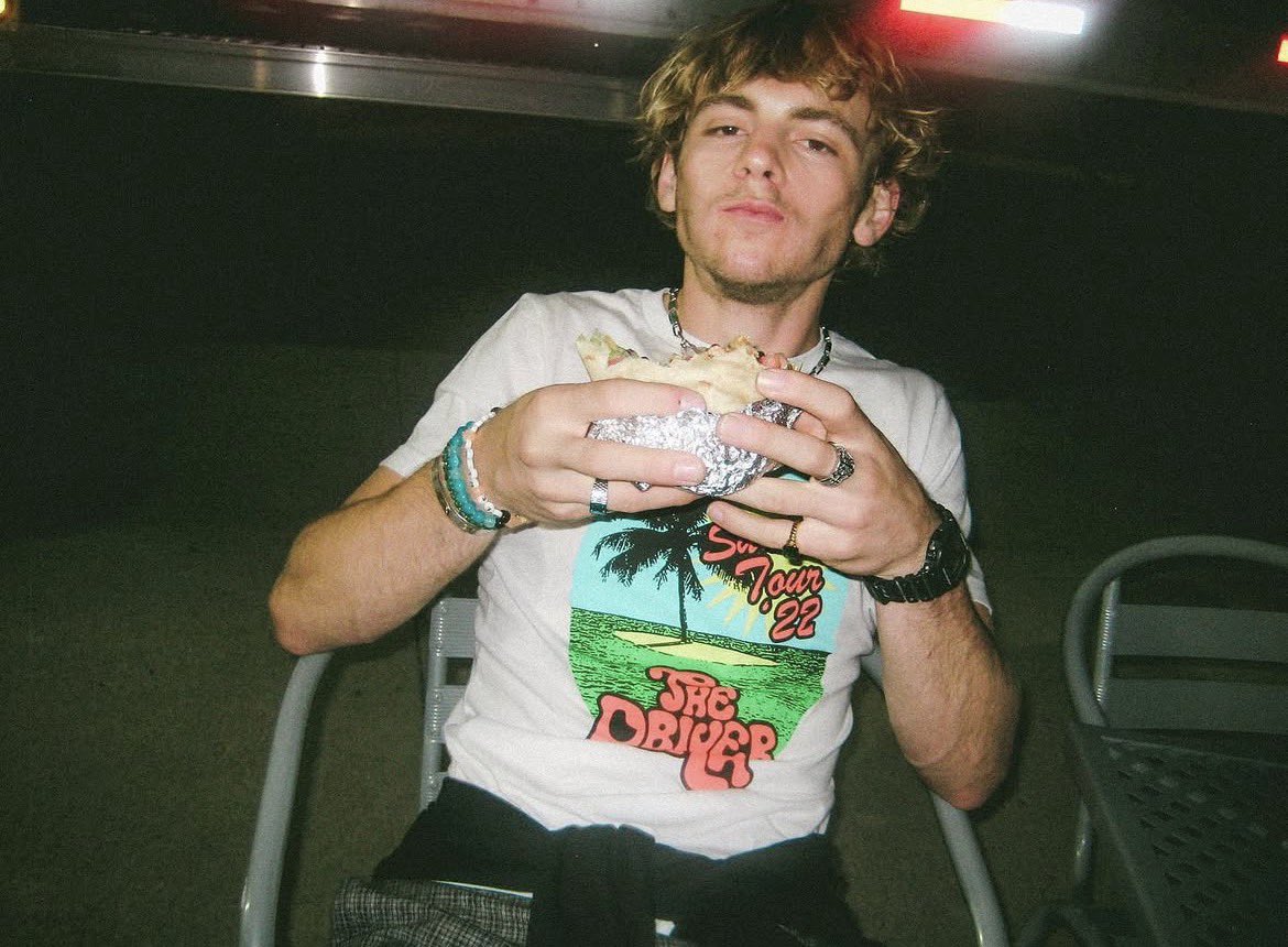 dreamyrosslynch's tweet photo. https://t.co/kIludvvoLu