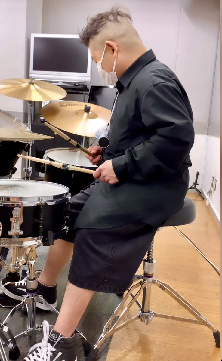 koukingbeat's tweet photo. 独立型ソロドラマーですので
サポート、バンド、一切致しかねます

例
シェイクスピアとドラム
フラダンスとドラム
古典とドラム
モデルとドラム
美術館とドラム
アートとドラム
バレエとドラム
野田てとドラム https://t.co/spK2bEVUwj