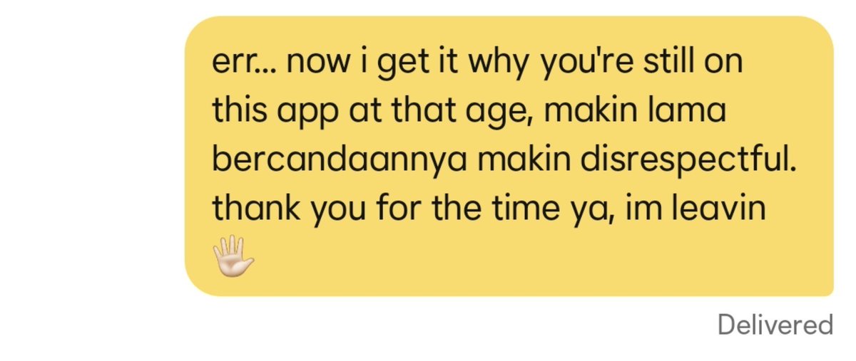 oreovelle's tweet photo. idk ya, dari awal kenal he kinda... looks like a socially awkward man yg gak gatau basa basi. i mean, beneran bercandaannya makin lama makin gak enak diliat. damn bro, thats not how you talk to stranger on dating apps. such a freak. https://t.co/g8dSqtpsOH