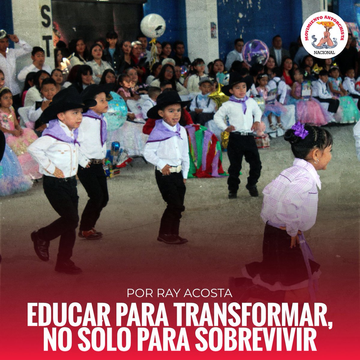 RayAcosta's tweet photo. Ser padrino de dos generaciones me dejó una convicción: el mayor reto de México no es sólo mantener a los niños en la escuela, sino formar ciudadanos críticos, solidarios y comprometidos.

Comparto mi nuevo artículo:
"Educar para transformar, no sólo para sobrevivir".
#Educación #Opinion
