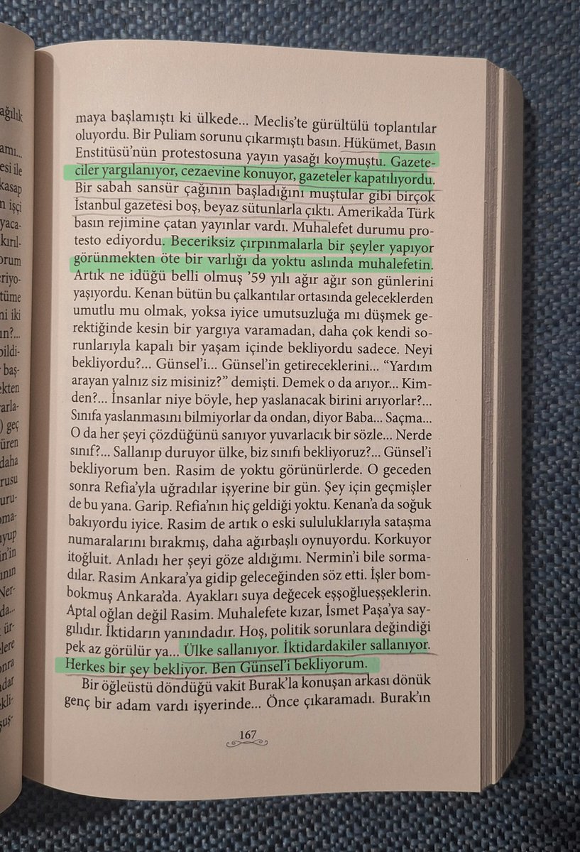 Iaminsanity16's tweet photo. Bayılıyorum bu ülkeye. 60 sene öncesini de 40 sene öncesini de 200 sene öncesini de okusan her şey aynı. Ben de aynıyım, Günsel'imi bekliyorum ben de. https://t.co/TVi4GfkEO5