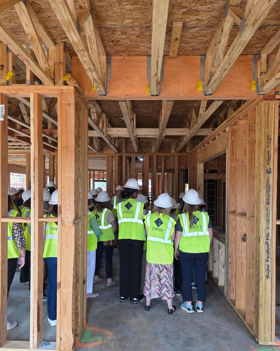 EdificeConst's tweet photo. @DreamKeyOrg and @YWCAcharlotte just celebrated the beam signing for Wheatley Place Apartments, a new 80-unit multifamily community with club and leasing areas that will offer residents modern living and upward mobility.
@LandDesignInc https://t.co/1z4BeerwpF