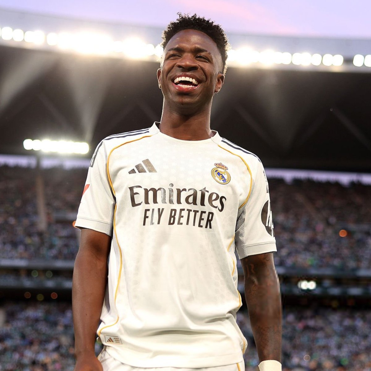 lnstantFoot's tweet photo. 🚨🚨 VINICIUS JUNIOR DEVRAIT RESTER AU REAL MADRID !!! 🤯🤯✅

(@SkySportsNews) https://t.co/l53jzjt70x