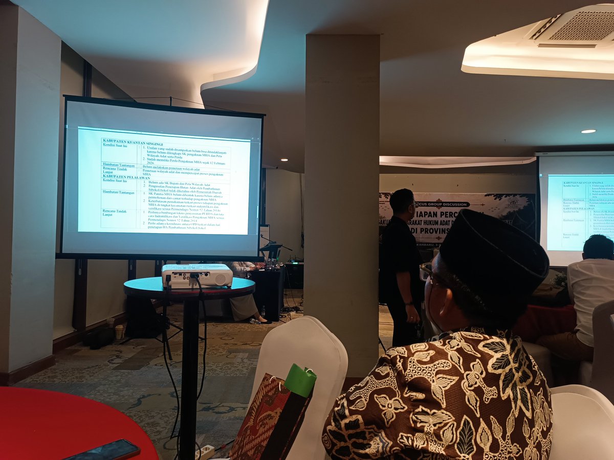 ardha_sys's tweet photo. 03-05082026.....Mengikuti kegiatan Focus Group Discussion (FGD) Penyiapan Percepatan Pengakuan Masyarakat Hukum Adat (MHA) dan Penetapan Hutan Adat di Provinsi Riau bertempat di Hotel Prime Park Pekanbaru #fgd https://t.co/3GasUfEQqL