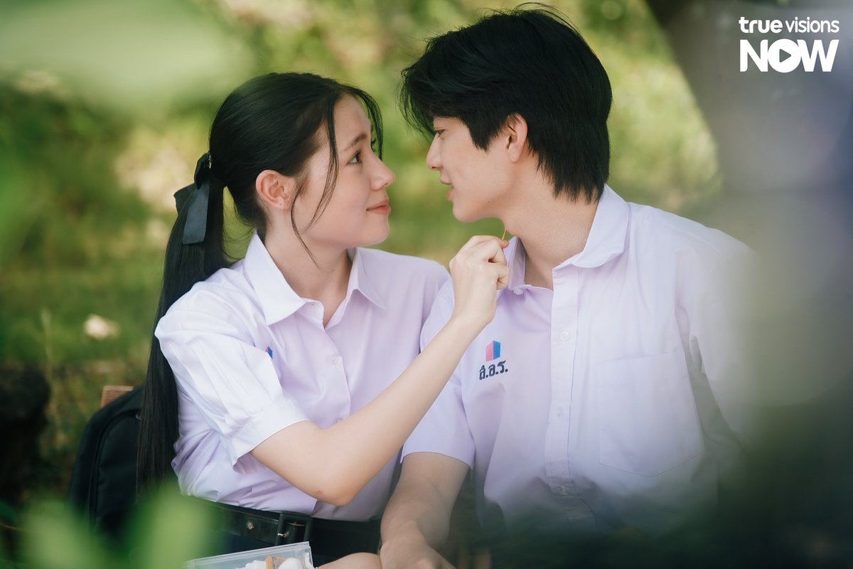 TrueVisions's tweet photo. #รักษ์ SNEAK PEEK EP3-4 
รปภ.สาวคนใหม่จะทำใครว้าวุ่นบ้าง
พบกันวันพฤหัสหน้า เวลา 19.00 
.
“รักษ์” 
▶️ ดูได้ที่ #TrueVisionsNOW ที่เดียว
📍 ทุกวันพฤหัสบดี เวลา 19.00 น. | เริ่ม 6 ส.ค. นี้
.
📲 สมัคร NOW ENT 199.-/เดือน เพื่อรอรับชม "รักษ์" ได้ที่ : https://t.co/ZmMes5qMCW
.
#รักษ์  #ToLoveandCherish 
#TrueVisionsNOWOriginal