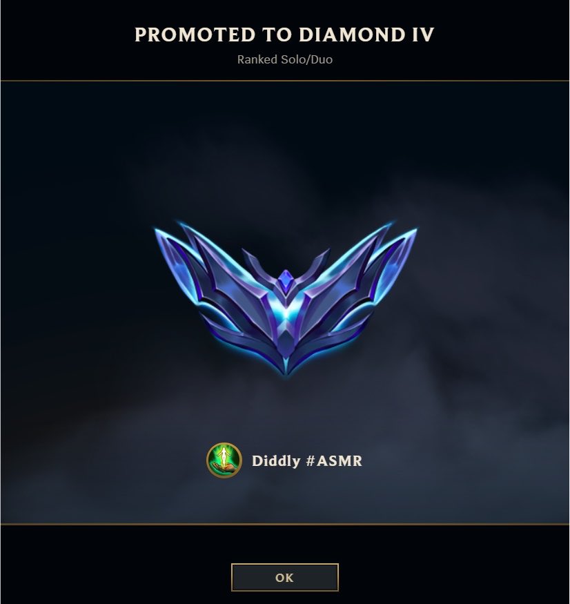 DiddlyDonger's tweet photo. First time getting diamond on ADC! 
(pic of me included for attention) https://t.co/Gfz7lV4UnH