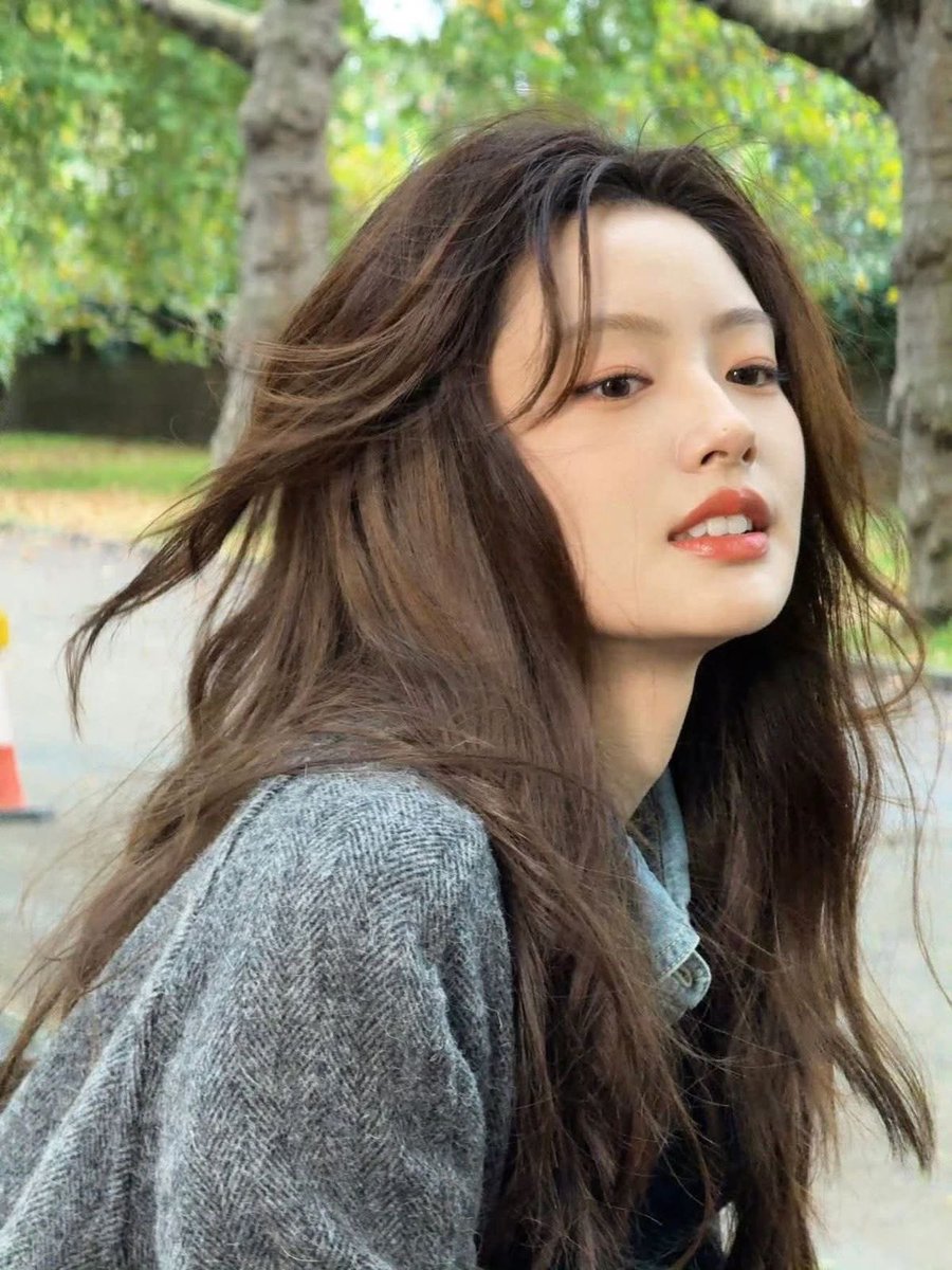 humingha_'s tweet photo. 자수성가 워커홀릭 대표 여주 X 햇살캐 직진 비서 남주 어떠신가요?

ㄴ> 사실 걍 제가 서약함 주익연 합작을 보고싶고
       정장입은 서약함, 직진하는 주익연을 보고싶어요.. https://t.co/SbspWSUcdk