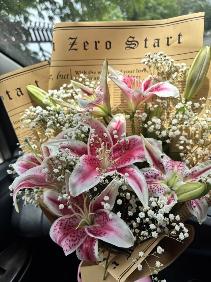 flowershop1d's tweet photo. 🌺: special delivery for @fireproofivy
💌: to hold you over until i can send the real ones myself ♡
🎸: i thought i saw your face today by She &amp; Him https://t.co/7IkdqKZ4ea