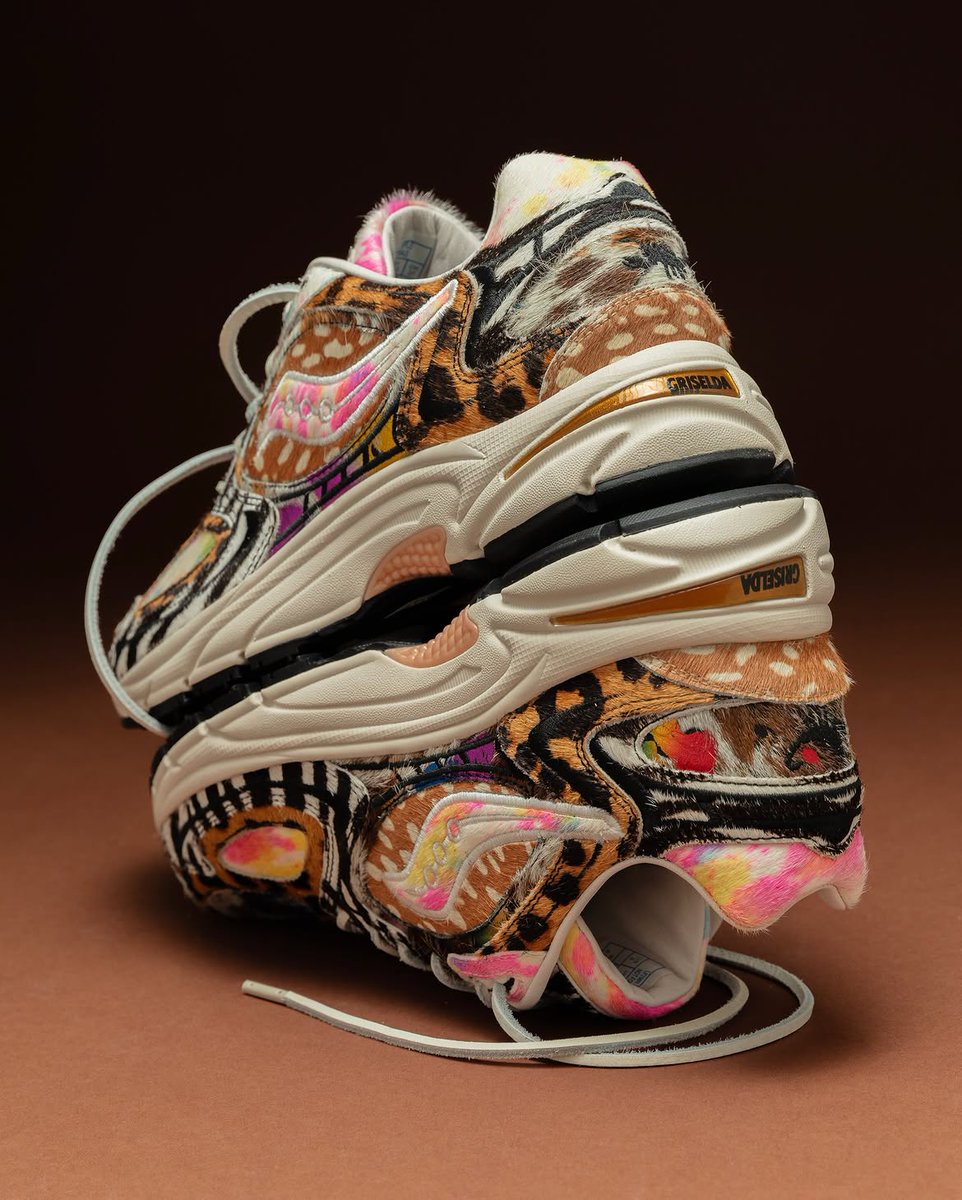 JustFreshKicks's tweet photo. Westside Gunn x Saucony Grid Jazz 9 "Awesome Gods" 🦂

🗓️ August 28th https://t.co/xCyxFvf1et