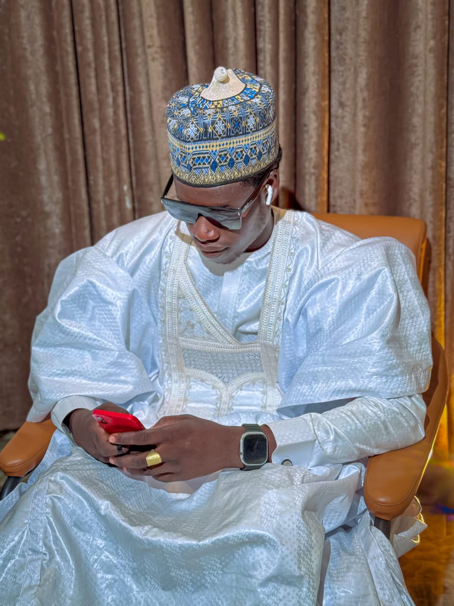 NaseerAdam20's tweet photo. Ladies and gentlemen today is Wednesday ya Allah bless us with halal incomes🙏🙏 https://t.co/s0s0ua1LyQ