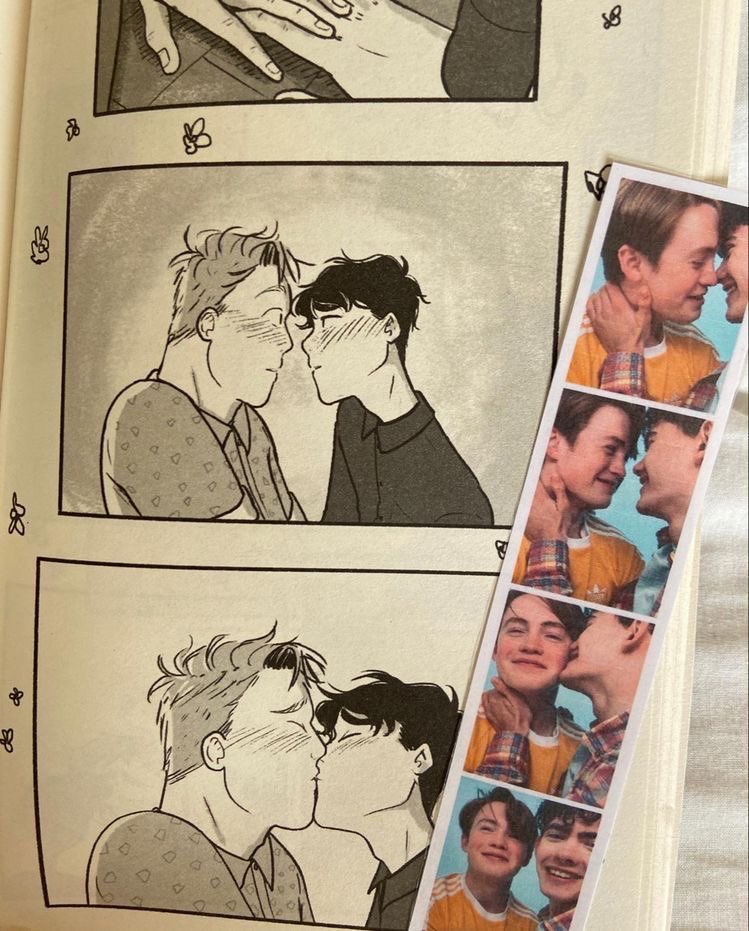 cchied3stroyer's tweet photo. au brimiga x heartstopper 🍂

donde 🐜 se cansa de ser el secreto que 🚗 oculta ante las personas y decide alejarse para no seguir rompiéndose el corazón solo

ó

donde 🍓 pasa por un proceso de aceptación sobre su bisexualidad con ayuda de 🐜 mientras intentan definir qué son https://t.co/Vdj8OzDqP3