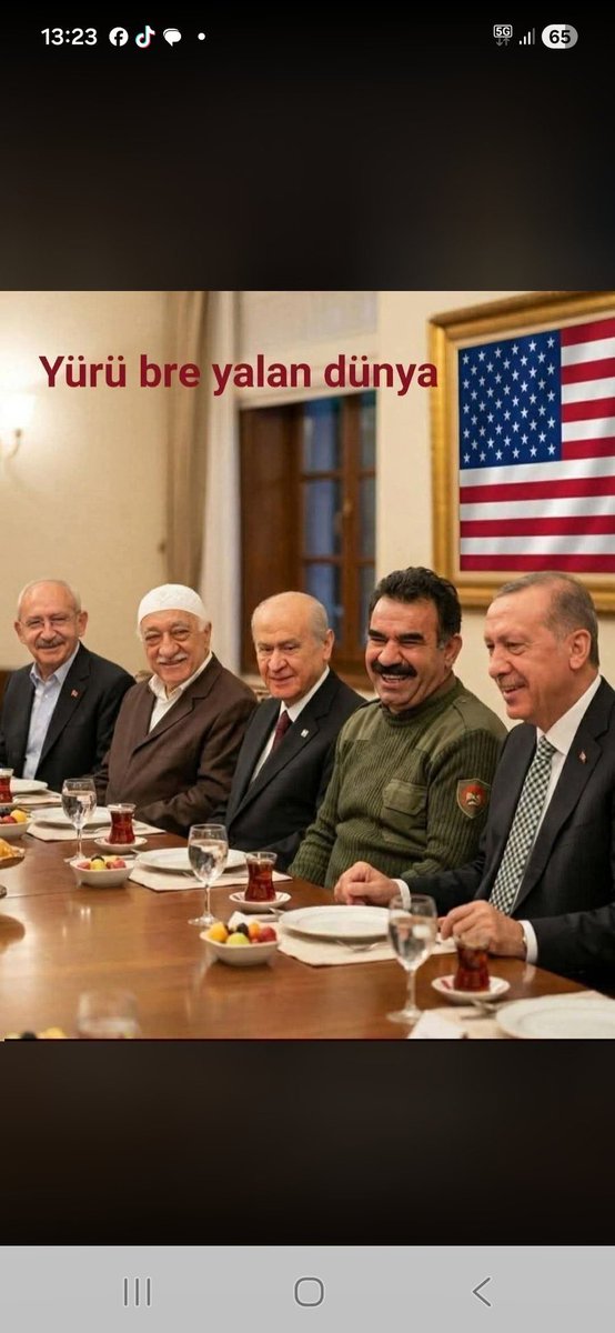 Tcanadolu5's tweet photo. Akp 12 yıl FETO ile yol yürüdü!
Bir 12 yıldır PKK ile yol yürüyor 
Akpnin Türk milleti diye bir derdi yoktur 
Çünkü Akp Amerika merkezli bir partidir 
Tek hedefi BOP’nin hayata geçirmektir https://t.co/oTfyIQO1UN
