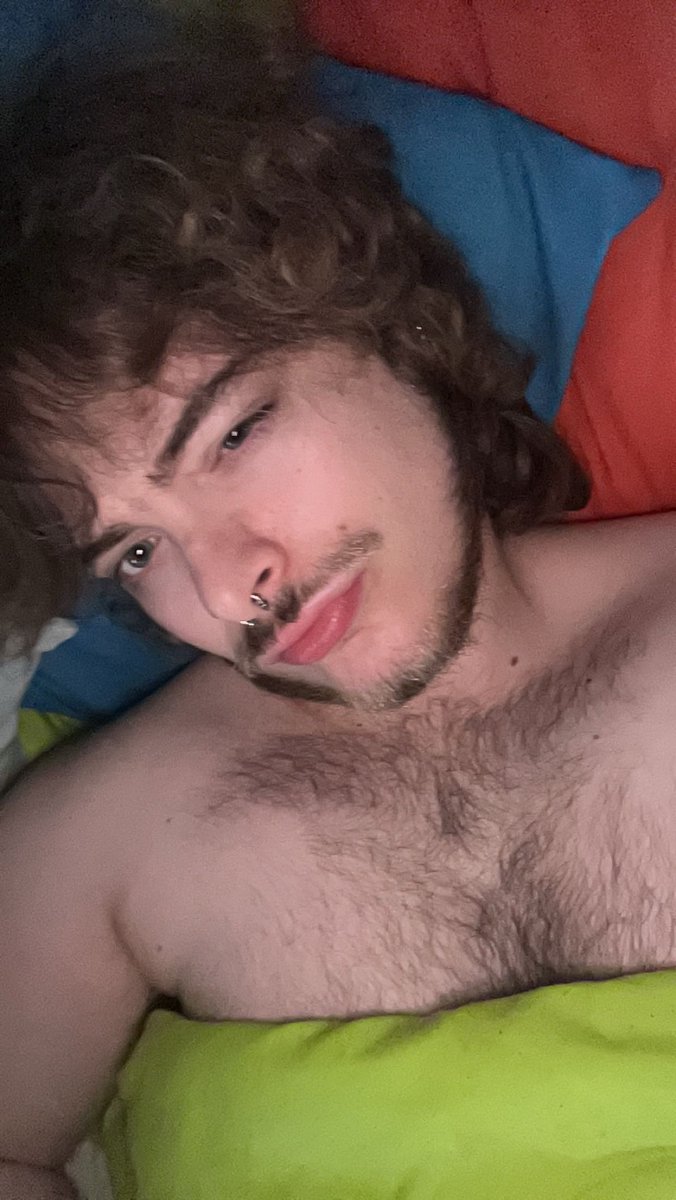 sadlyimryan tweet picture