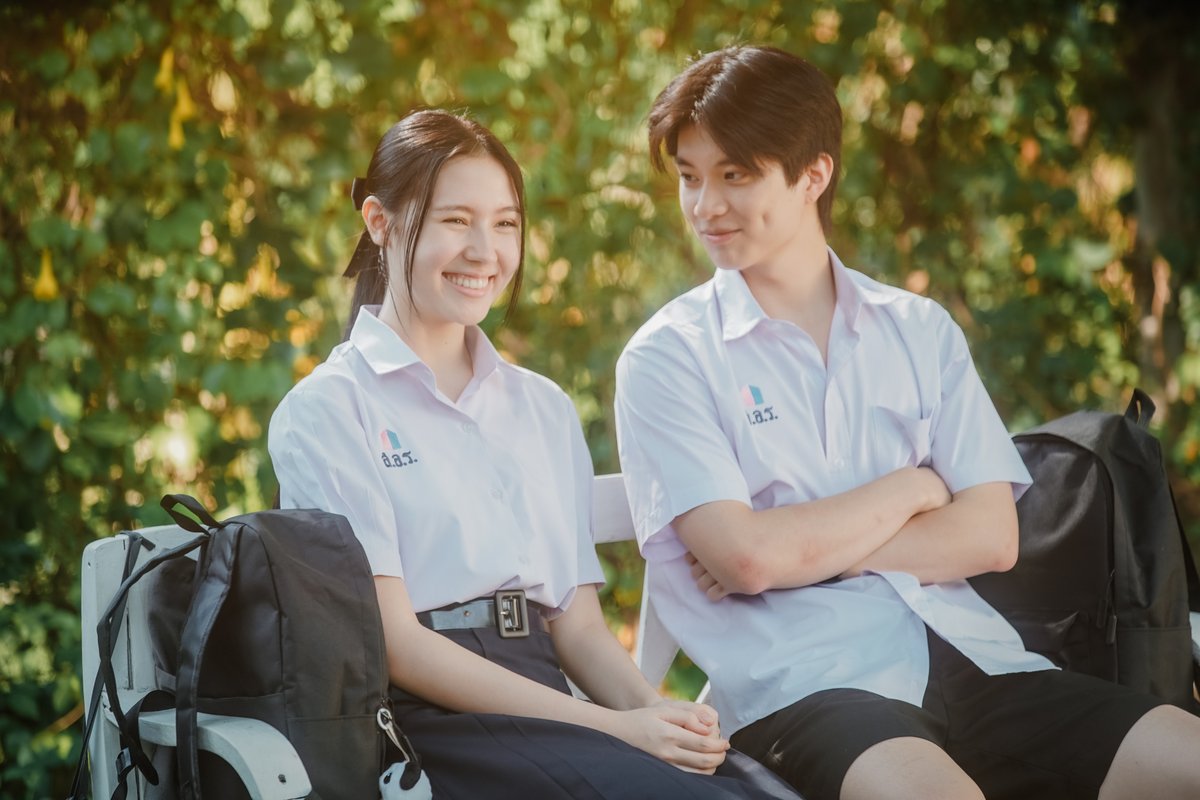 around_ent's tweet photo. "ฟิล์ม-บัว" จับมือเปิดความทรงจำ "รักแรก" ในซีรีส์ "รักษ์" ทาง True Visions Now

#รักษ์ #ToLoveandCherish #TrueVisionsNOW

อ่านข่าวเพิ่มเติม
📍https://t.co/bAaj5kM5iE

ร่วมค้นหาความจริงของรักแรก ใน "รักษ์ (To Love and Cherish)" ซีรีส์โรแมนติกดราม่าที่จะพาผู้ชมไปสัมผัสทั้งความรัก ความสูญเสีย และการเยียวยาหัวใจได้ทุกวันพฤหัสบดี เวลา 19.00 น. เริ่มสตรีมวันแรก 6 สิงหาคม 2569 ทาง True Visions Now