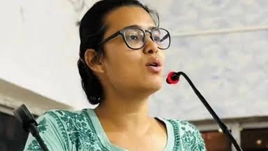 khuchrep's tweet photo. जब से इनका असली चेहरा हमने दिखाया तब से कुछ वामपंथियों को बुरा लग गया है,

ये लोग खुरपेच को लगातार टारगेट कर रहे हैं, इनको अभी इतना नहीं मालूम कि जब से तुम्हारी दीदी सब्सिडी के पैसों से ढपली बजा रही हैं,

उससे बहुत पहले से हमने नौकरशाहों की नींद हराम कर रखी है। तुम जैसे 2-4 ट्रोल करने वाले हमारी अधो जटाओं में लटकते रहते हैं।

अभी एक मिशन में हैं, झारखंड के बच्चों को न्याय दिलाने के संघर्षरत है।