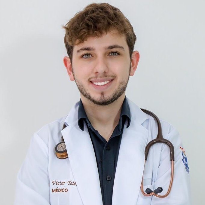 choquei's tweet photo. 🚨CURIOSIDADE: Aos 20 anos, José Victor entra para a história como um dos médicos mais jovens do Brasil. Ele começou a faculdade de Medicina aos 14 anos após autorização judicial. https://t.co/1z771J9z3M