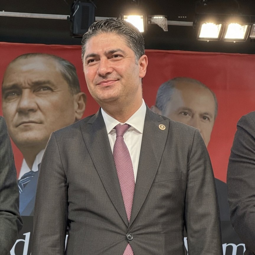solcugazete60's tweet photo. MHP Genel Başkan Danışmanı İsmail Özdemir, İYİ Parti'yi FETÖ'cülükle suçladı:

"Görünüşe göre FETÖ'nün talimatı ile meclise sunulan çerçeve yasaya yönelik karşı duruş sergilenmesi İP’ten istenmektedir." https://t.co/L1OZcf9Rue