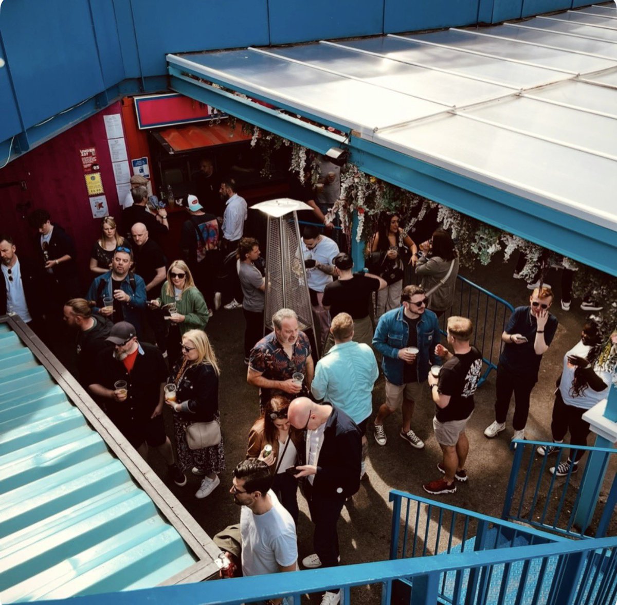 bluecollarfood's tweet photo. WALKING INTO… COSTA DEL BLUE COLLAR 🙌🍻 🍽️ 

☀️ THURSDAYS: 5PM - 12.30AM
☀️ FRIDAYS: 11AM - 12.30AM
☀️ SATURDAYS: 11AM - 12.30AM
☀️ SUNDAYS: 11AM - 8PM

📍BLUE COLLAR CORNER, HOSIER STREET, READING, RG1 7QL https://t.co/cvCUYCSjKR