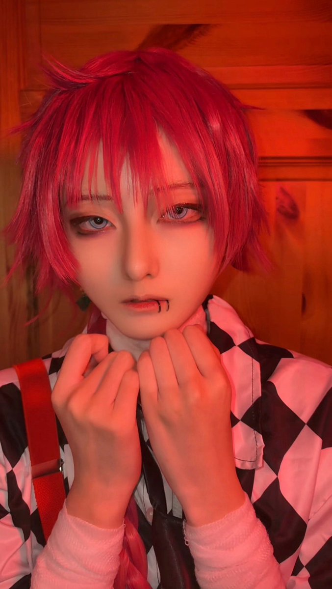 gilu_cosplay's tweet photo. 今日メイク変えてめっちゃ上手くいったのでTikTokのスクショだけど盛れたやつ投下タイム。 https://t.co/ZEwkTB9Kbn