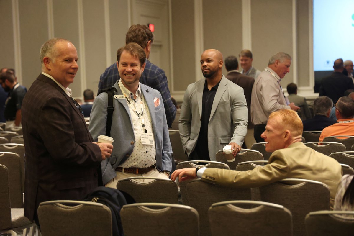 dcfrontier's tweet photo. Some of the most valuable conversations at #DCFtrends happen between the sessions.

From reconnecting with longtime colleagues to meeting new partners and exchanging ideas with leaders across the data center ecosystem, the networking is already in full swing. https://t.co/DfFhUEypXT