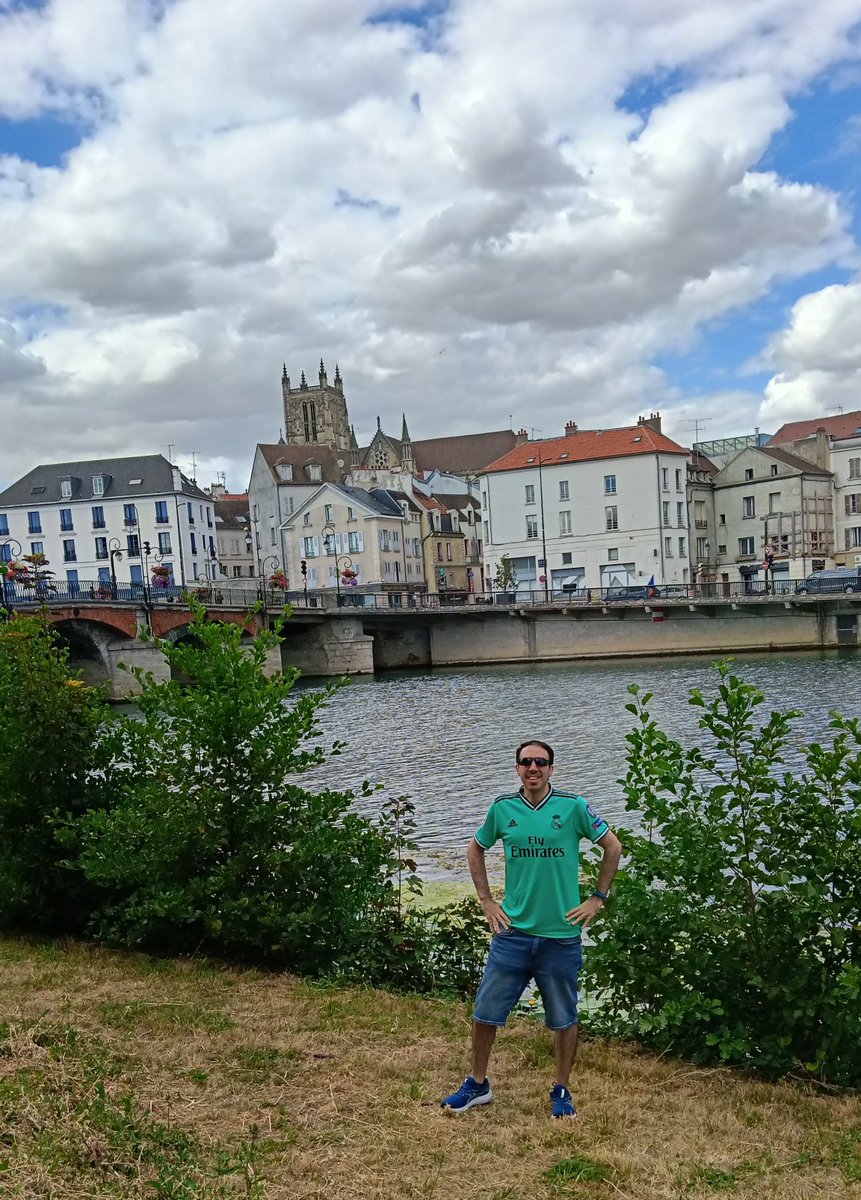 pedro_alonso7's tweet photo. Pays de Meaux. Art et Histoire ☺️ 

Le pont du Marché existait dès le VIIė siècle. Avec l'aménagement du quartier, il devient le point de jonction des deux lieux fortifiés en ville @Villedemeaux https://t.co/VF42vi8URb