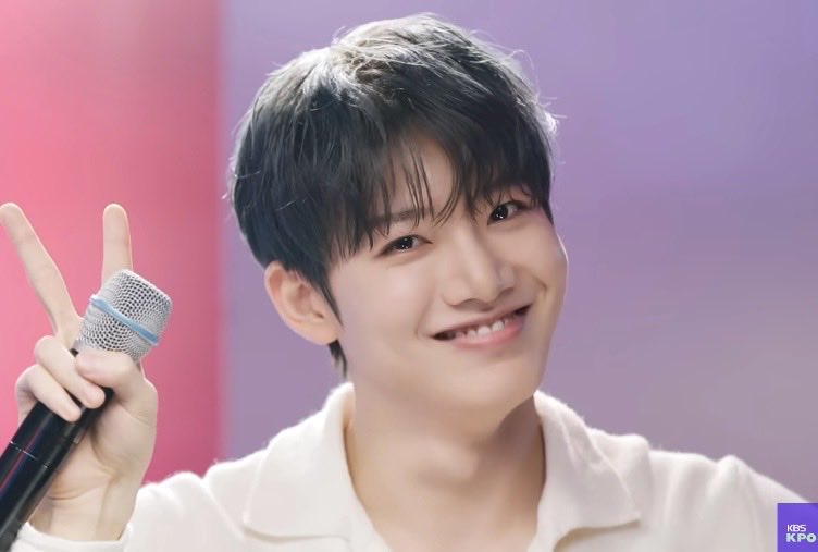 luvjunkyu99's tweet photo. 一日中ジュンギュのこと考えてるɞ̴̶̷  ̫ ɞ̴̶̷
ジュンギュの笑顔や歌声にどれだけの人が救われてきたか🌠 https://t.co/nyjM0v9lMN
