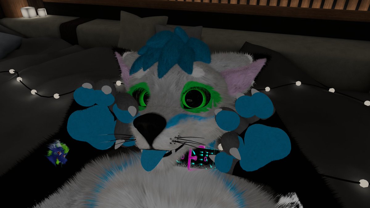 RisnorWolf's tweet photo. Happy #RustWhiskerWednesday!! #RisInVR #RisInActualVR https://t.co/x8uCjbGaUO