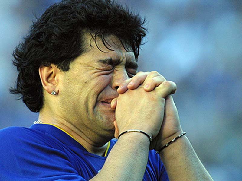 colo_salas's tweet photo. Nolan dirigiendo una película de Maradona:

Ohh noo, por qué hice ese gol con la mano https://t.co/mSzlMq6hdm