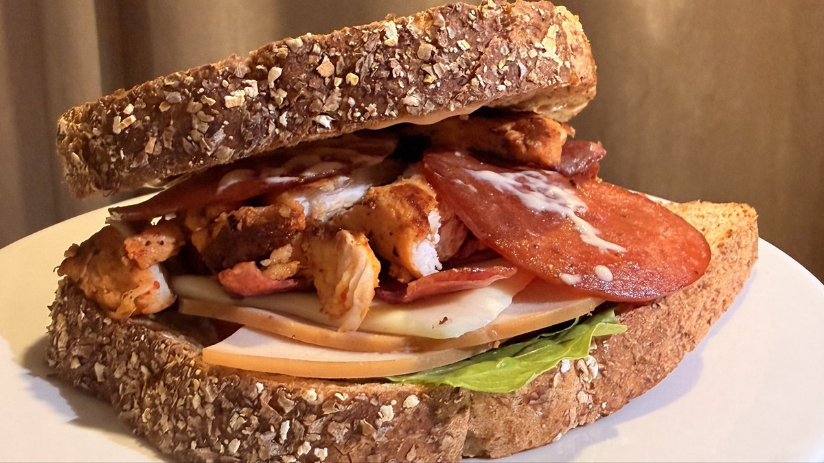 Xdel555's tweet photo. Club Sandwich🥪🥓 https://t.co/lVNe3yMuid