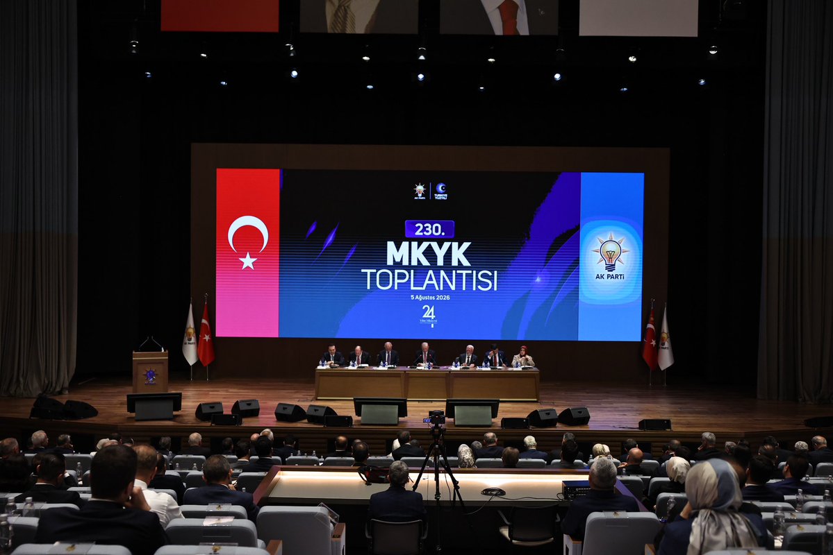 zorlu77's tweet photo. 📍AK Parti Genel Merkezi

Genel Başkanımız ve Cumhurbaşkanımız Sayın @RTErdogan’ın başkanlığında Merkez Karar ve Yönetim Kurulu (MKYK) toplantımızı gerçekleştirdik.🇹🇷

@Akparti https://t.co/6E9XpqCAAH