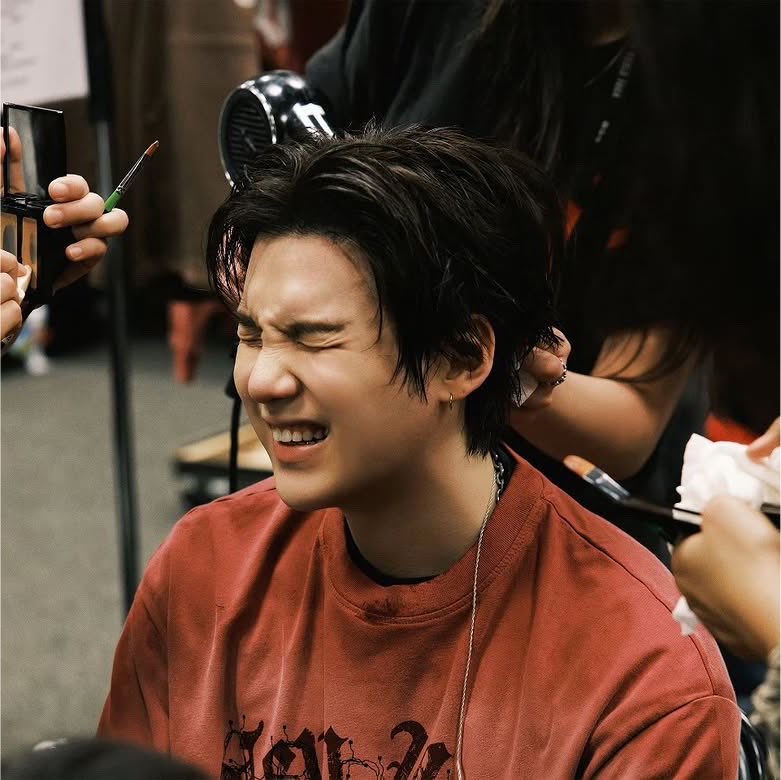 btschartsxdaily's tweet photo. YOONGI IS SO CUTE 😭🥹💜 https://t.co/TkVpQW9uli