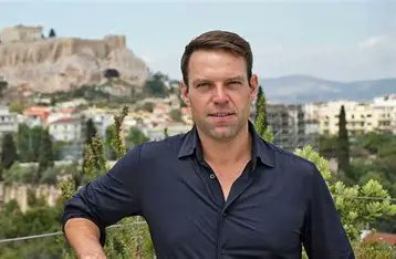 ANDY01066's tweet photo. @saradesaki Μην κάνεις σαν τον βρυκόλακα όταν του ρίχνουν αγιασμό!!!🤣🤣🤣 https://t.co/CHhMEBuZJC