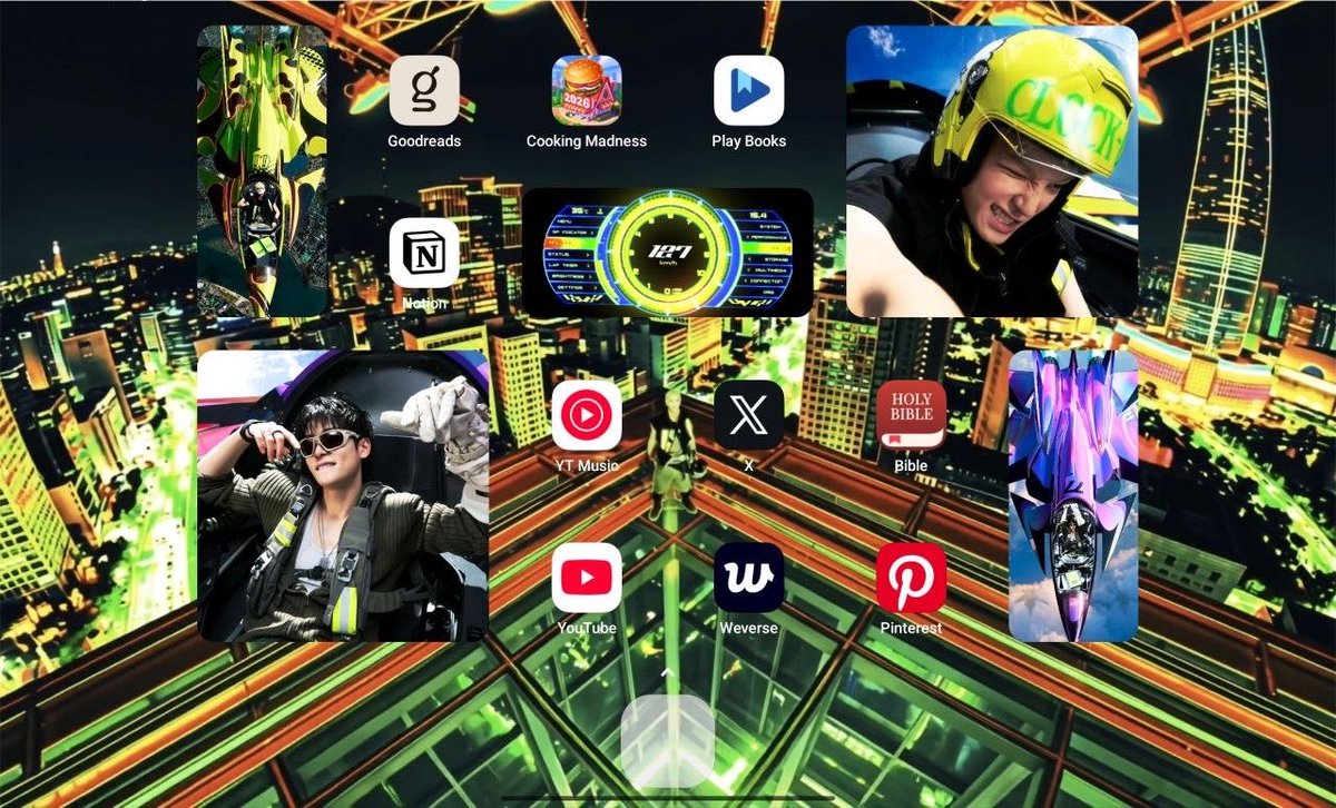 tjlichil's tweet photo. im crying my tab looks like it belongs to a five years old boy except for the widgets 😭 https://t.co/66RxksbyOg