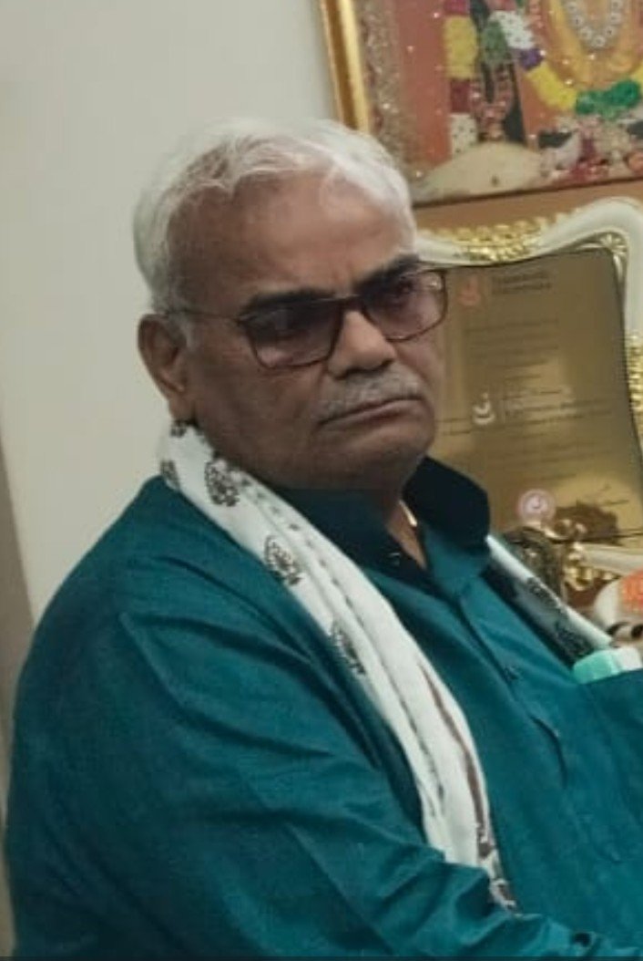 SarkariSchool_'s tweet photo. शिक्षामंत्री जी को ज्ञापन दे दिया है।  शिक्षामंत्री जी दबाव में लग रहे हैं।
अब देखो क्या निर्णय लेते है। हमे हार नहीं माननी है। जब तक आदेश जारी नहीं हो जाता जब तक अपनी वार्ता असफल ही रहेगी 
#तृतीय_श्रेणी_ट्रांसफर https://t.co/v5Th6waDF2