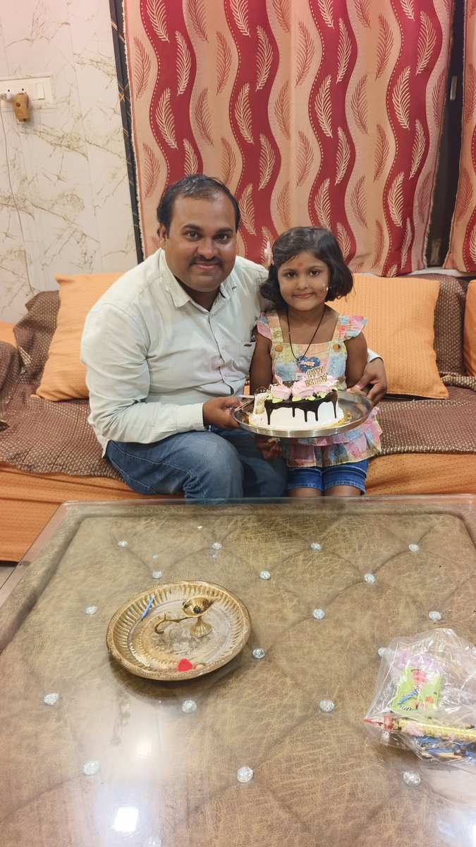 PawanA2Y's tweet photo. बिटिया रानी का जन्मदिन 
#celebrate_karte_hue https://t.co/Vkl1pYo8Pt