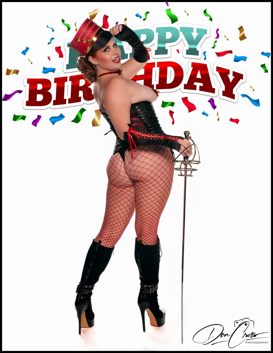 DonCrossPhoto's tweet photo. Wishing the happiest of birthdays to @MelHeflin! https://t.co/15iqyiUWNz
