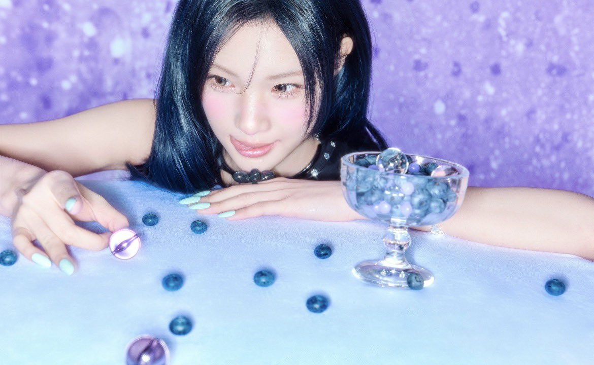 kiraxmuses's tweet photo. hai im kira #moothunt #kpoptwt 
looking for kpop #moots

❥ she,her minor
❥ ults: red velvet, f(x) and snsd 
❥ not new to #stantwt or #musictwt 
❥ i stan stayc, aespa, h2h, kara and lots more, just ask

all fandoms are welcome,
   ❤︎ ,  ↻ 2 be moots https://t.co/C10kbzB4Qz