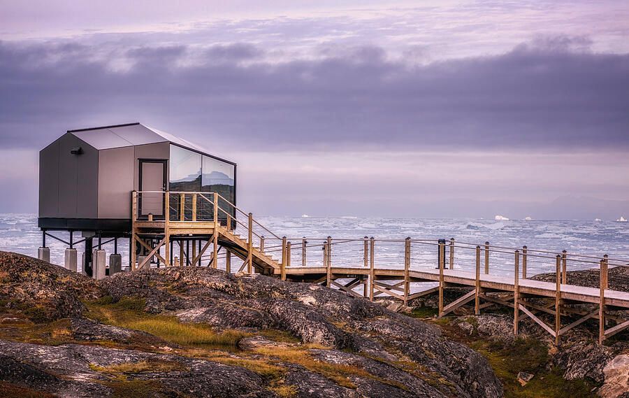 joancarroll's tweet photo. Aurora Cabin Ilullisat Greenland! https://t.co/FGpJIQRwJO #cabin #greenland #ilullisat #boardwalk #ocean #ice #icebergs #rocky #unesco #worldheritage #diskobay #coastal #architecture #serene #FAArtist #buyart #HomeDecor #wallart #artforsale #artstore #travel #travelphotography #BuyIntoArt #AYearForArt #wallartforsale #giftideas @joancarroll