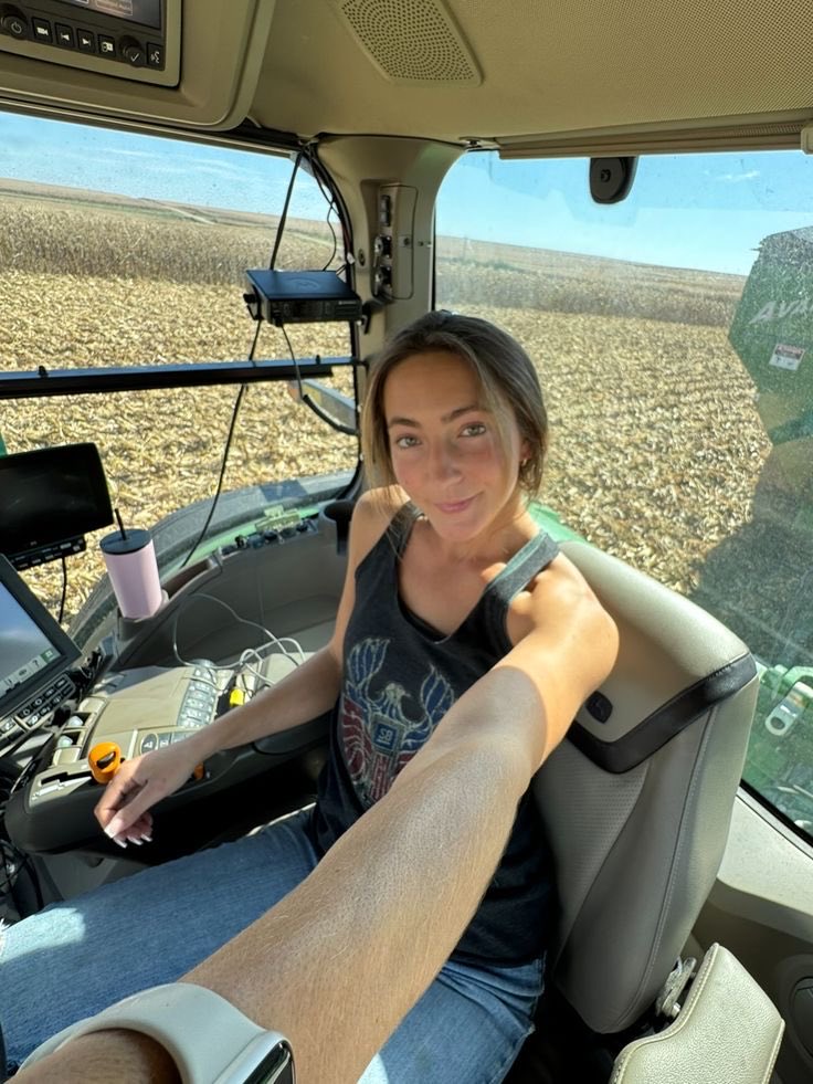 LauraFarmsfnm's tweet photo. I keep on doing what I love doing 🥰 always 🌾 https://t.co/zKGFCwumvP