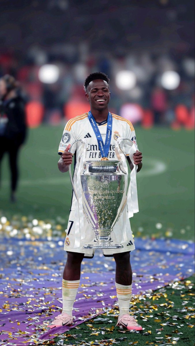 madridactu7's tweet photo. 🧵 Vinícius Júnior.
Le joueur le plus décisif du Real Madrid ces dernières années…
et le plus gros dossier de cet été.
On parle cash 👇 https://t.co/rx42Ul0GEz