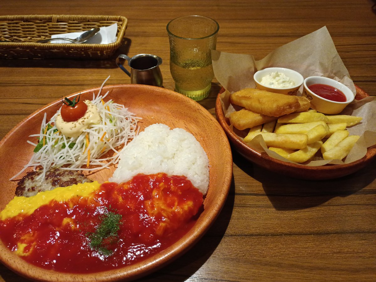 yokochack's tweet photo. びっくりドンキーで期間限定ﾒﾇｰ！ https://t.co/jaKj4dv4r2
