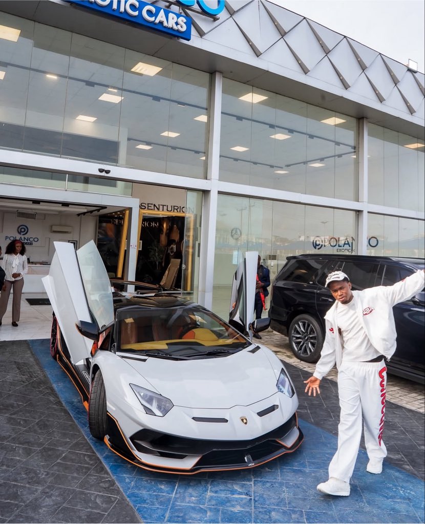 Esmart26's tweet photo. Habby Forex just bought a Lamborghini worth four billion naira. https://t.co/Dfy5MrL6hA