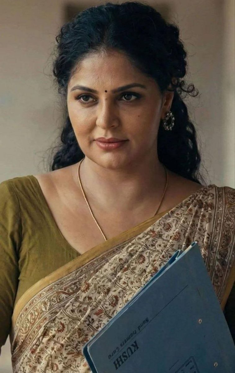 goonettearadhya's tweet photo. My teacher mom when she heard some muslim students were planning to gangbang her in the storeroom after college https://t.co/WgbkHYzvBb