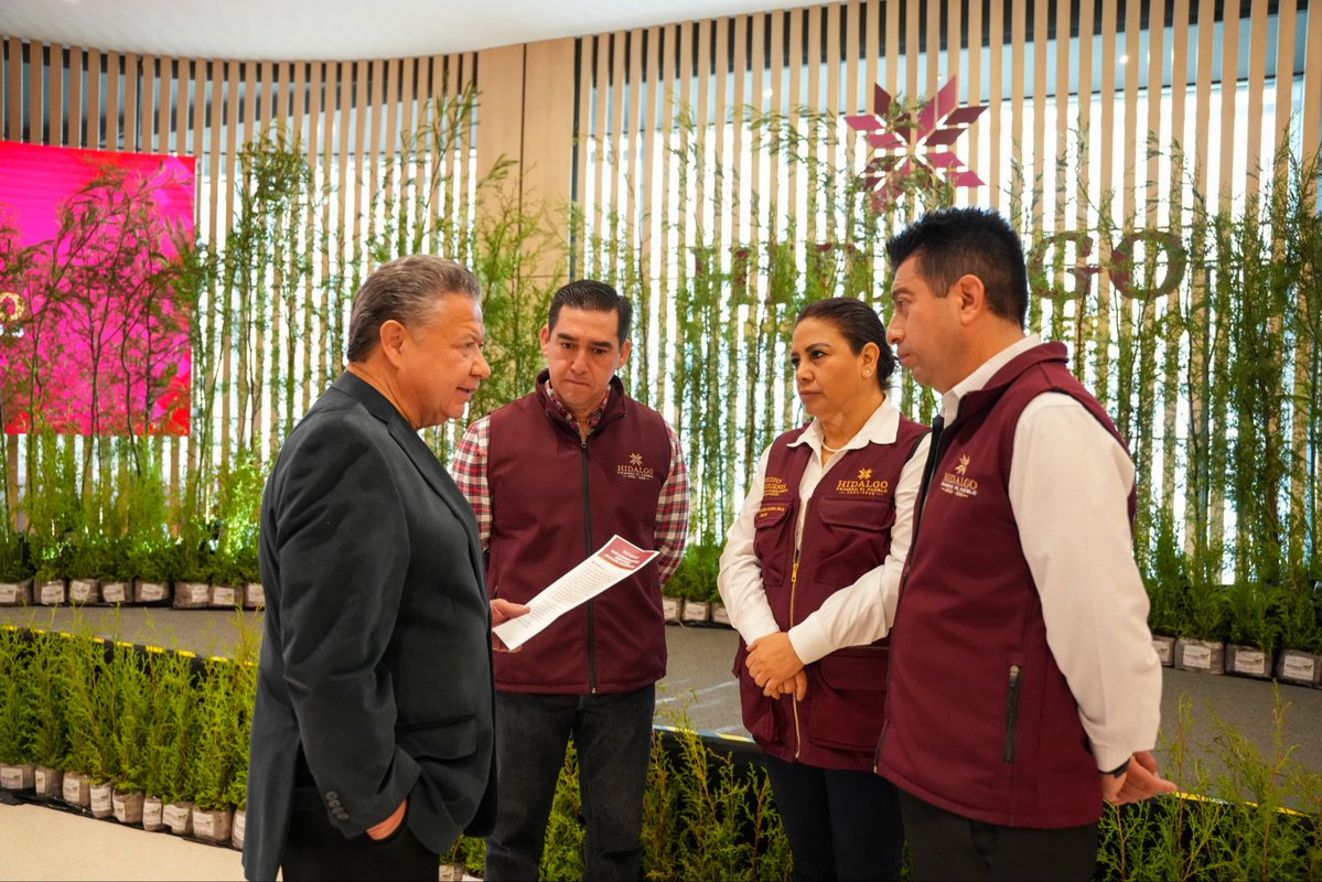 juliomenchaca_'s tweet photo. Trabajaremos en equipo con nuestra Presidenta @Claudiashein y hoy durante la Mañanera del Pueblo nos sumamos a la Jornada Nacional de Reforestación en el que sembraremos más de 6.6 millones de árboles en todo el país. https://t.co/fHK5WRLcDM