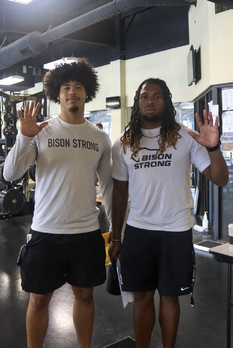 Harding_FB's tweet photo. Report Day 🦬💪

The 2026 team is ready for the season to start!

#HonorGod #AVO #CodeBlack #HardingFootball https://t.co/kSZoV0xzjr
