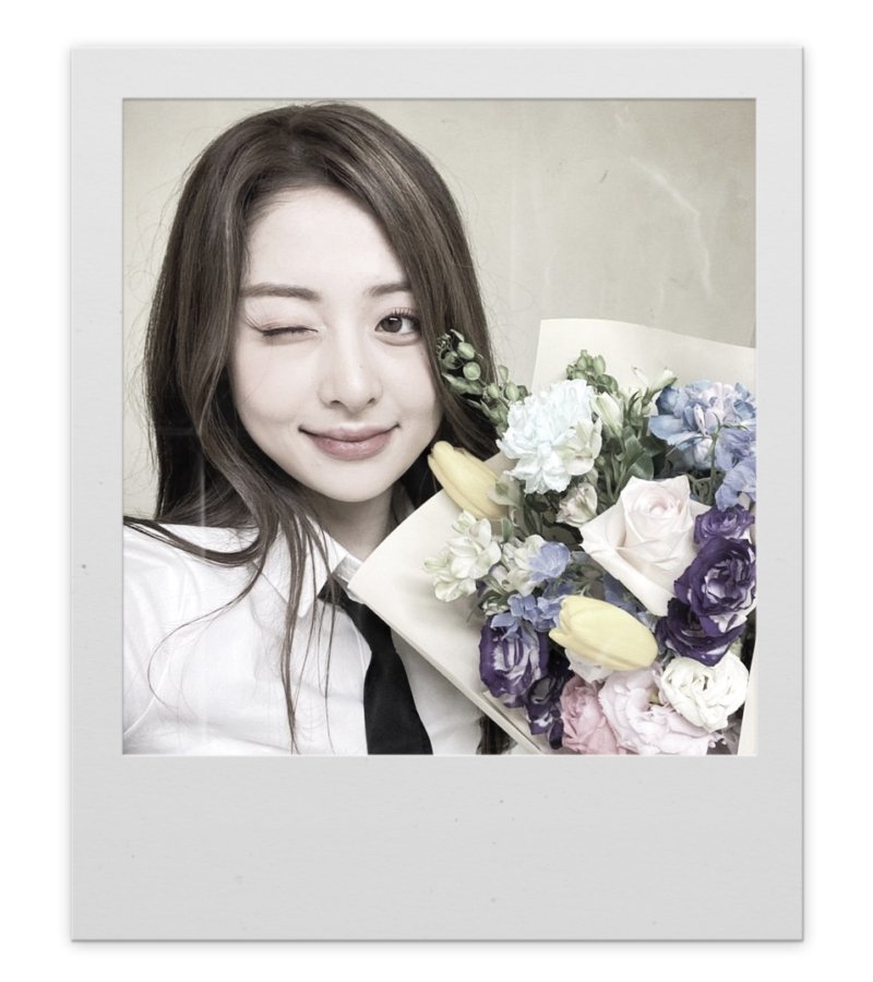 yvunjin_'s tweet photo. @Woodzz may this year bring you quiet happiness, endless inspiration, good health, and moments that remind you just how deeply you're loved no matter how late these words arrive, my wishes for you remain the same.
once again happy birthday, kak Amar. 🤍 https://t.co/PBj14rkMsL