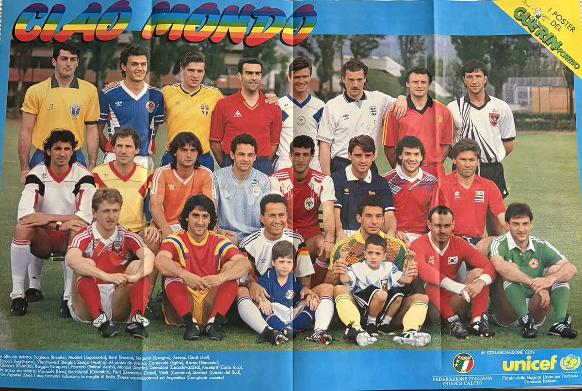 soccercrema10's tweet photo. Poster “Ciao Mondo” de la revista Guerin Sportivo de los seleccionados Italianos con las camisetas de los países contendientes #WorldCup1990 https://t.co/l55PiOfg1r